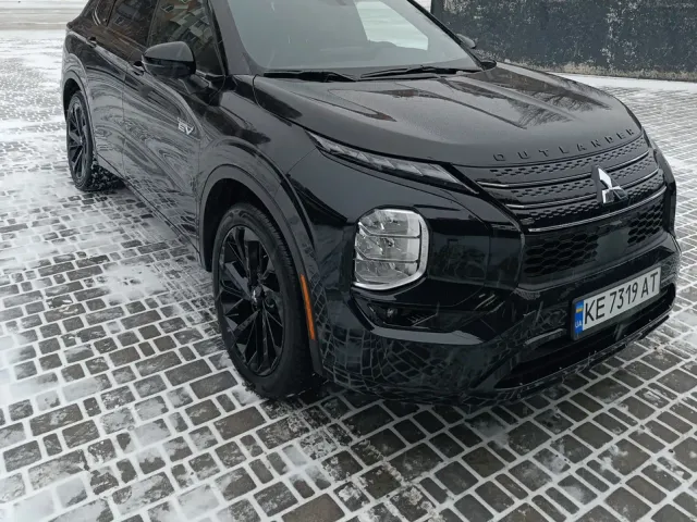 Mitsubishi Outlander - фото 2