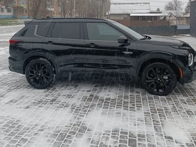 Mitsubishi Outlander - фото 3