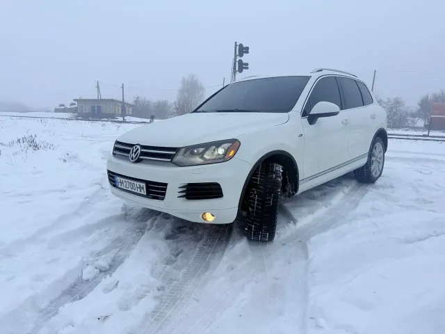 Volkswagen Touareg - фото 2