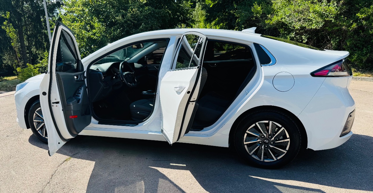 Hyundai IONIQ - фото 13