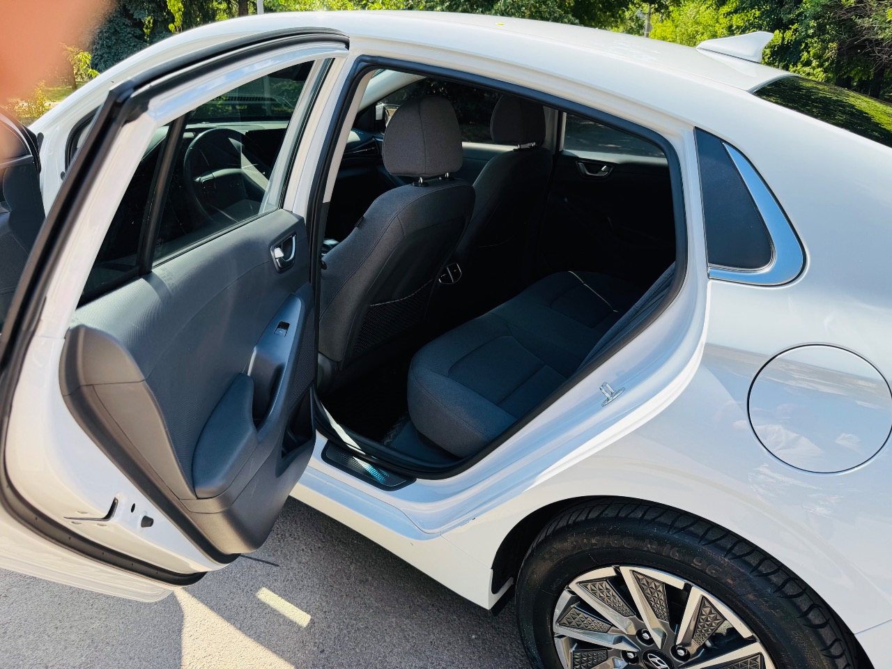 Hyundai IONIQ - фото 14