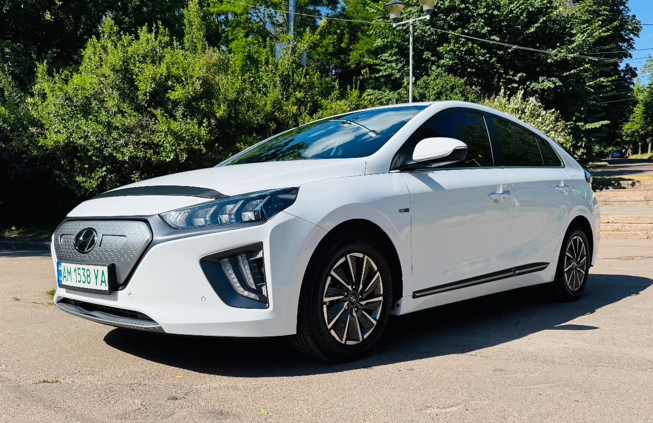 Hyundai IONIQ - фото 8
