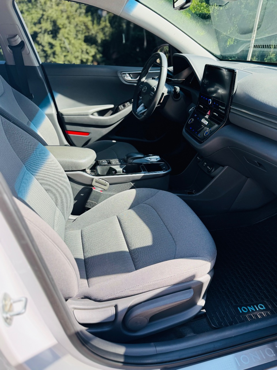 Hyundai IONIQ - фото 9