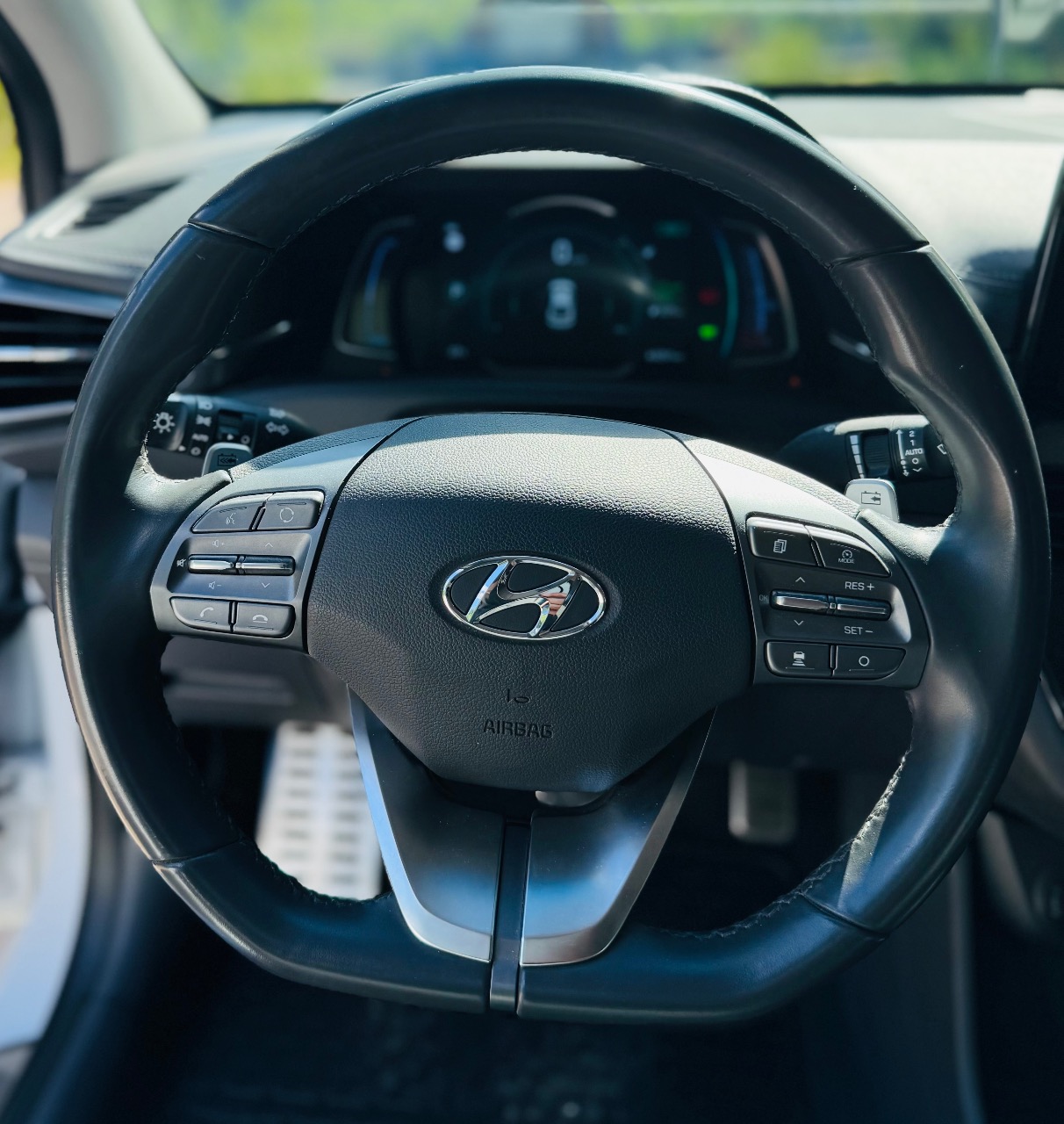 Hyundai IONIQ - фото 18