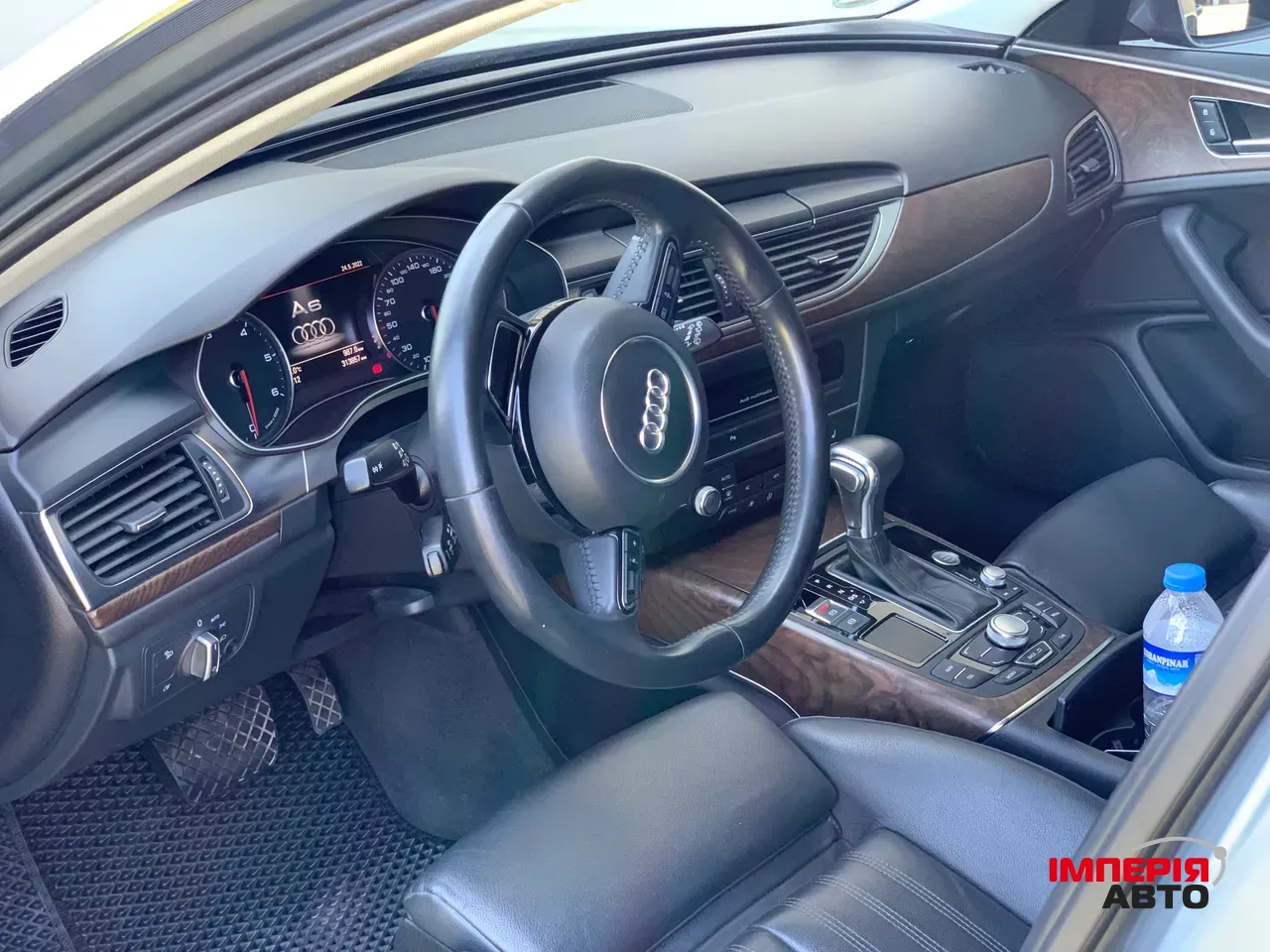 Audi A6 - фото 8