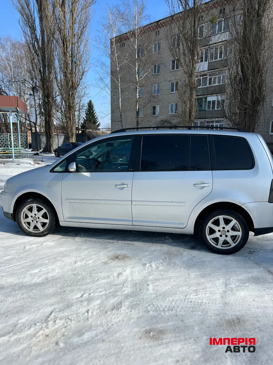 Volkswagen Touran - фото 6