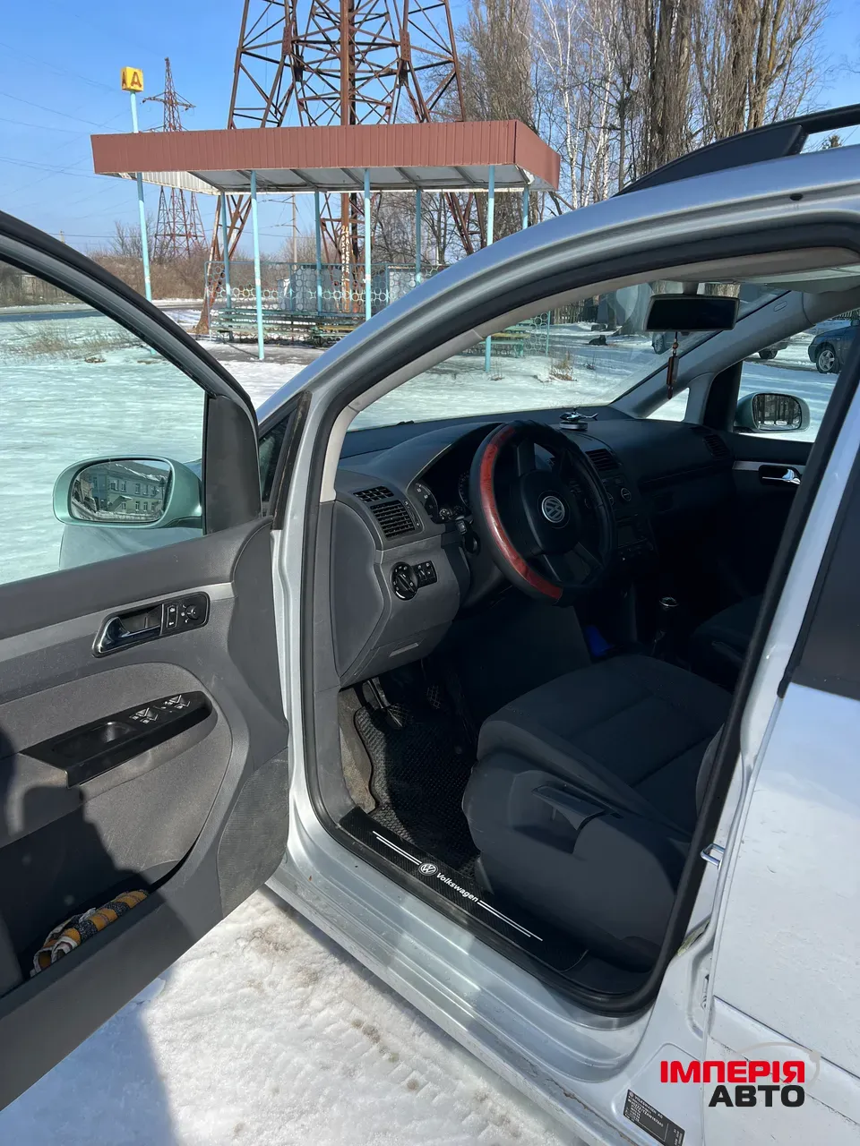 Volkswagen Touran - фото 7