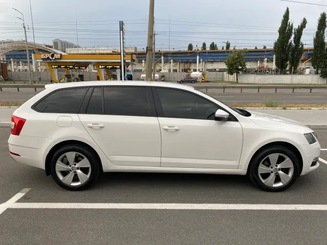 Skoda Octavia - фото 5