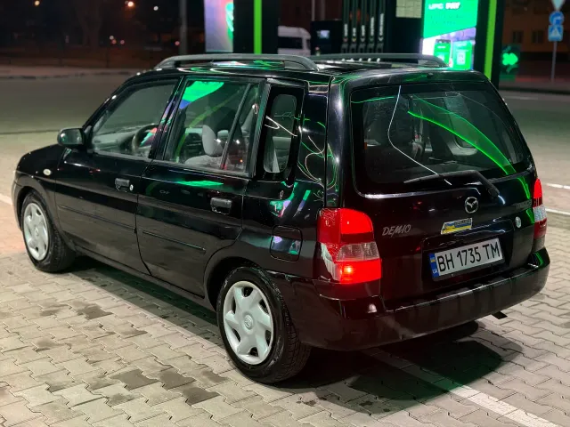 Mazda Demio - фото 5