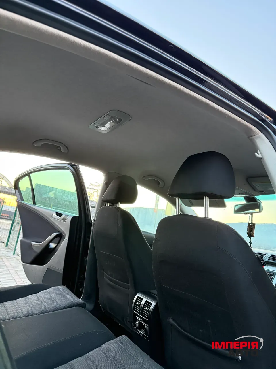 Volkswagen Passat - фото 16