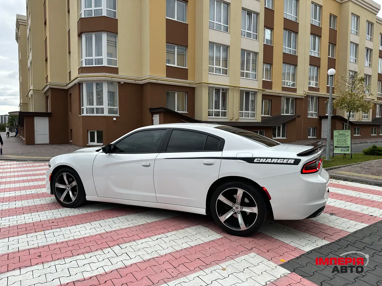 Dodge Charger - фото 4