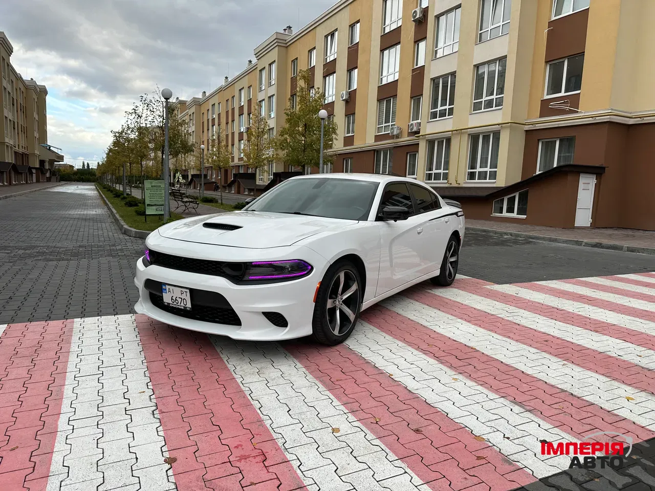 Dodge Charger - фото 1