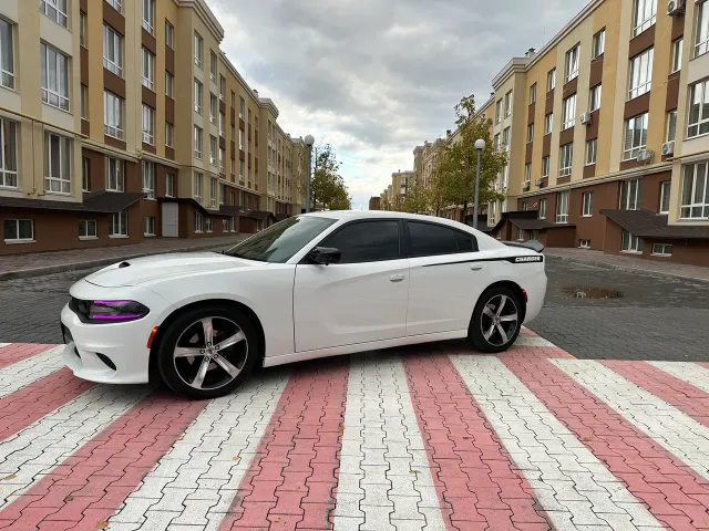 Dodge Charger - фото 3