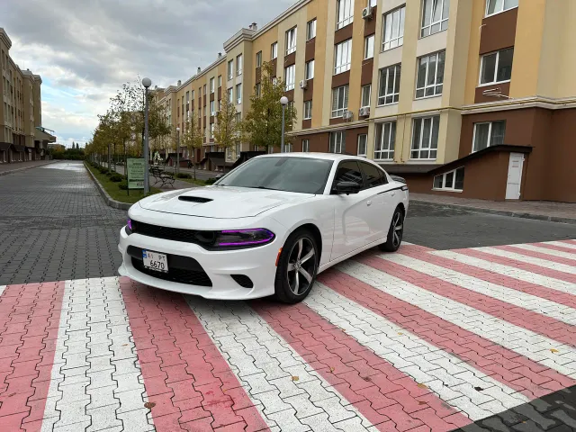 Dodge Charger - фото 1