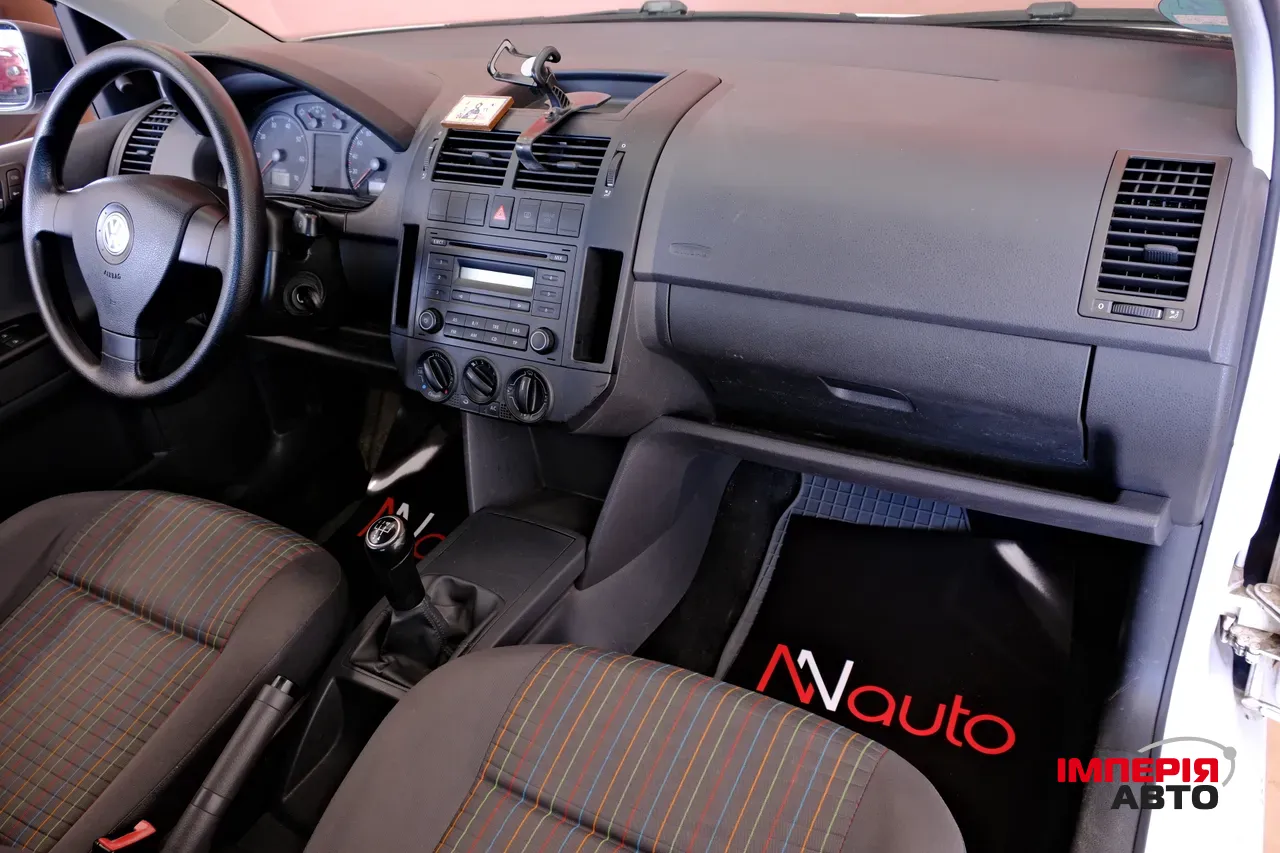 Volkswagen Polo - фото 9