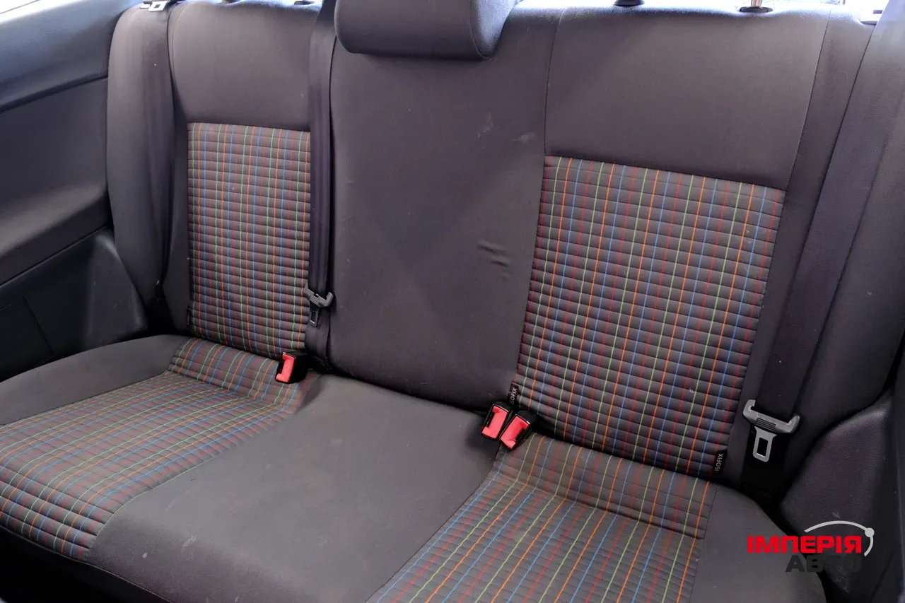 Volkswagen Polo - фото 8