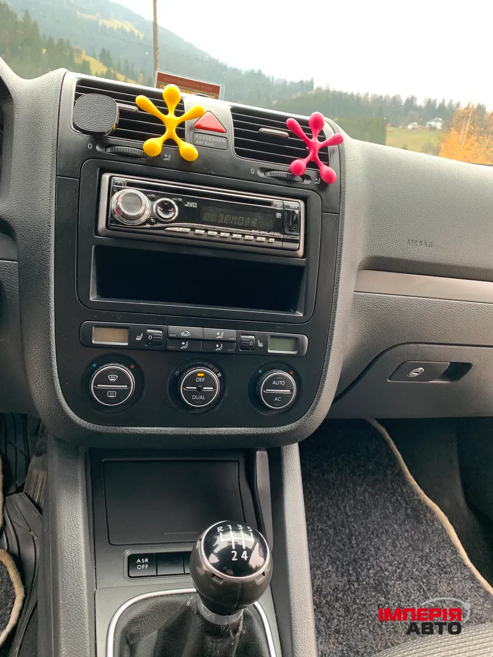 Volkswagen Jetta - фото 23