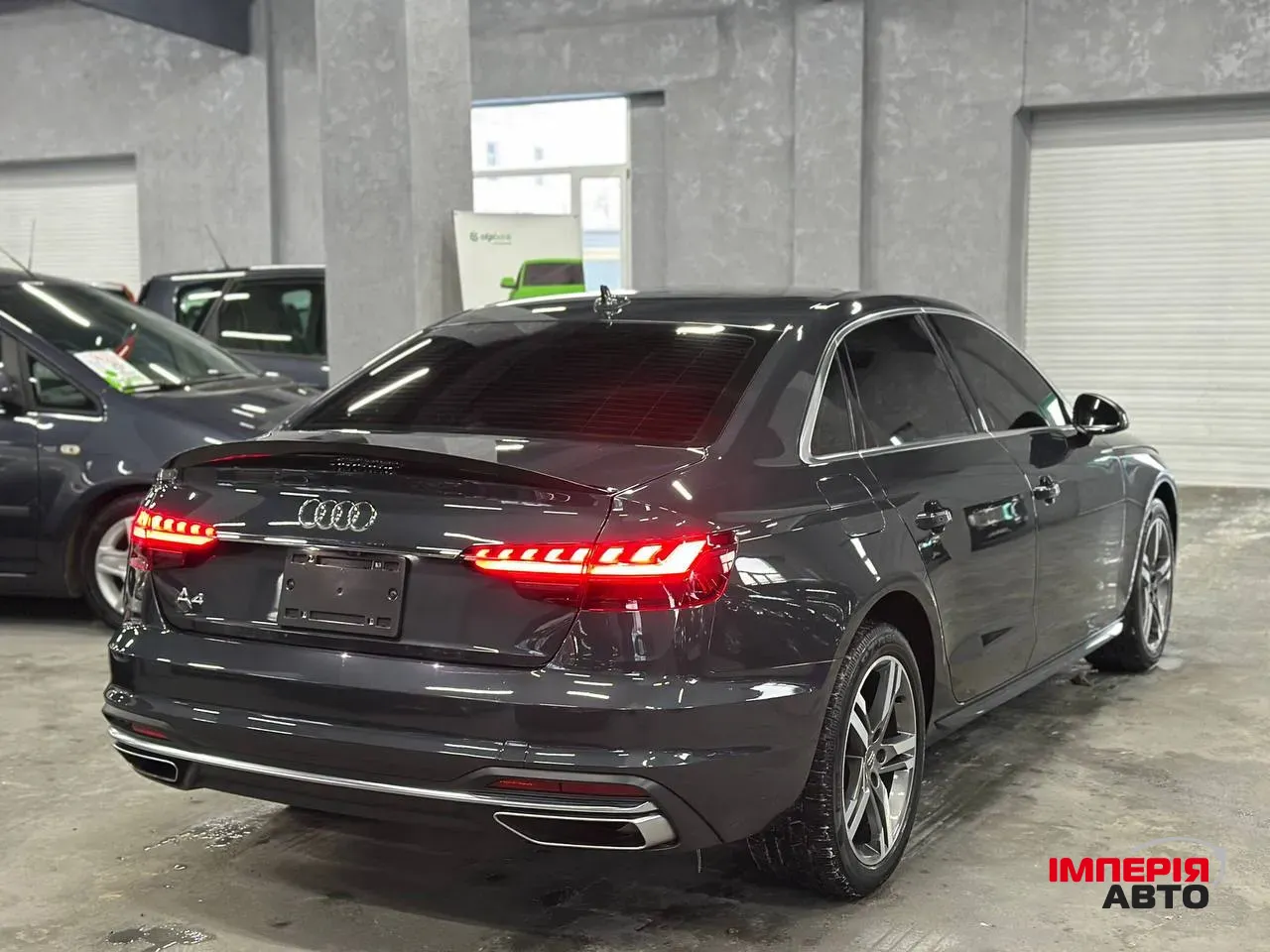 Audi A4 - фото 9