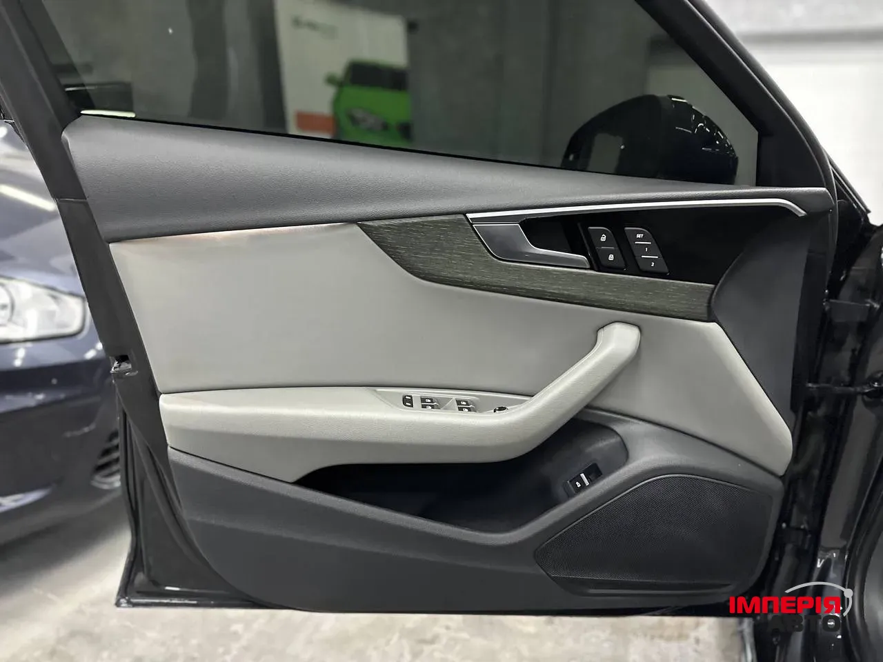 Audi A4 - фото 13