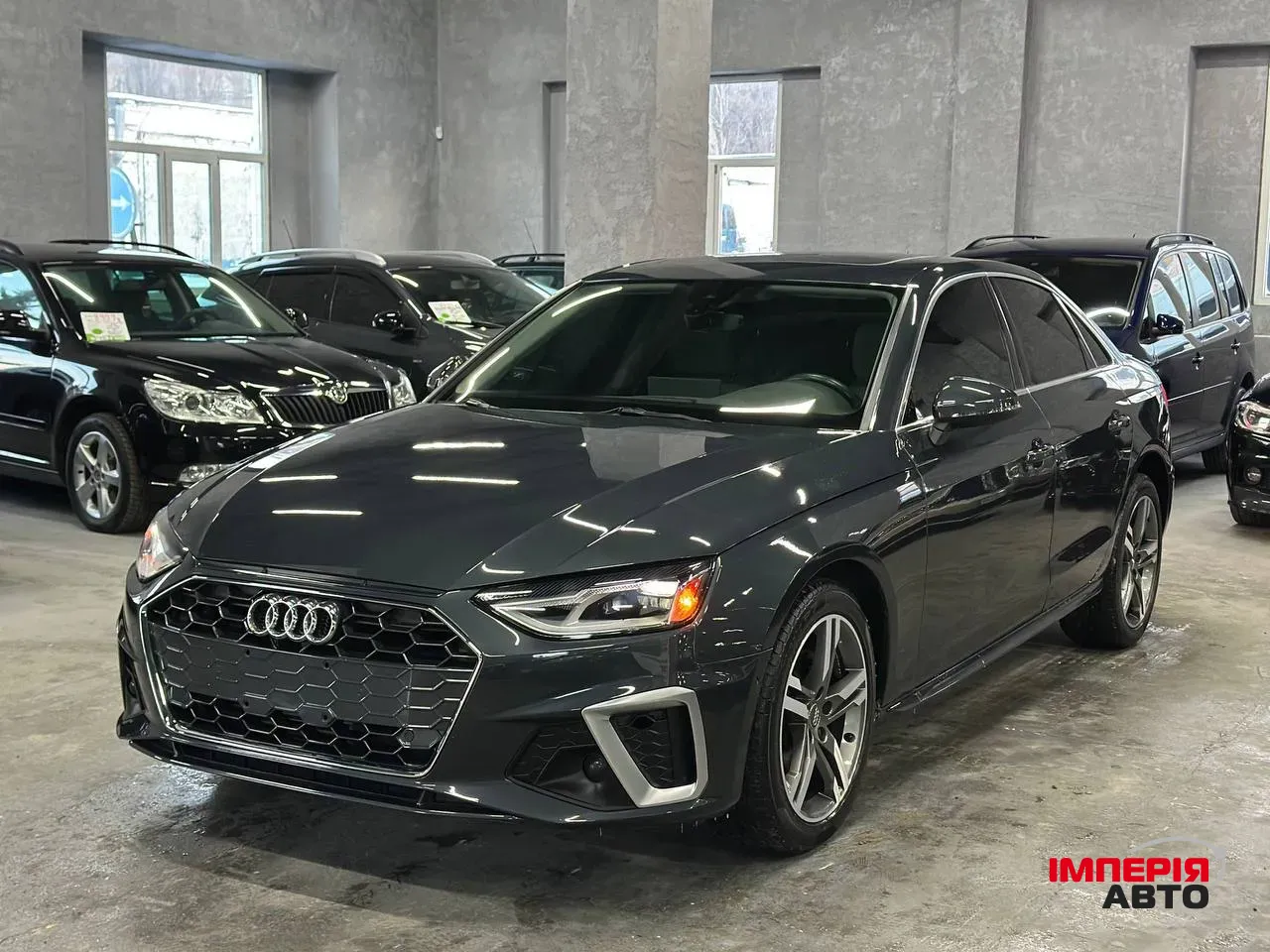 Audi A4 - фото 2