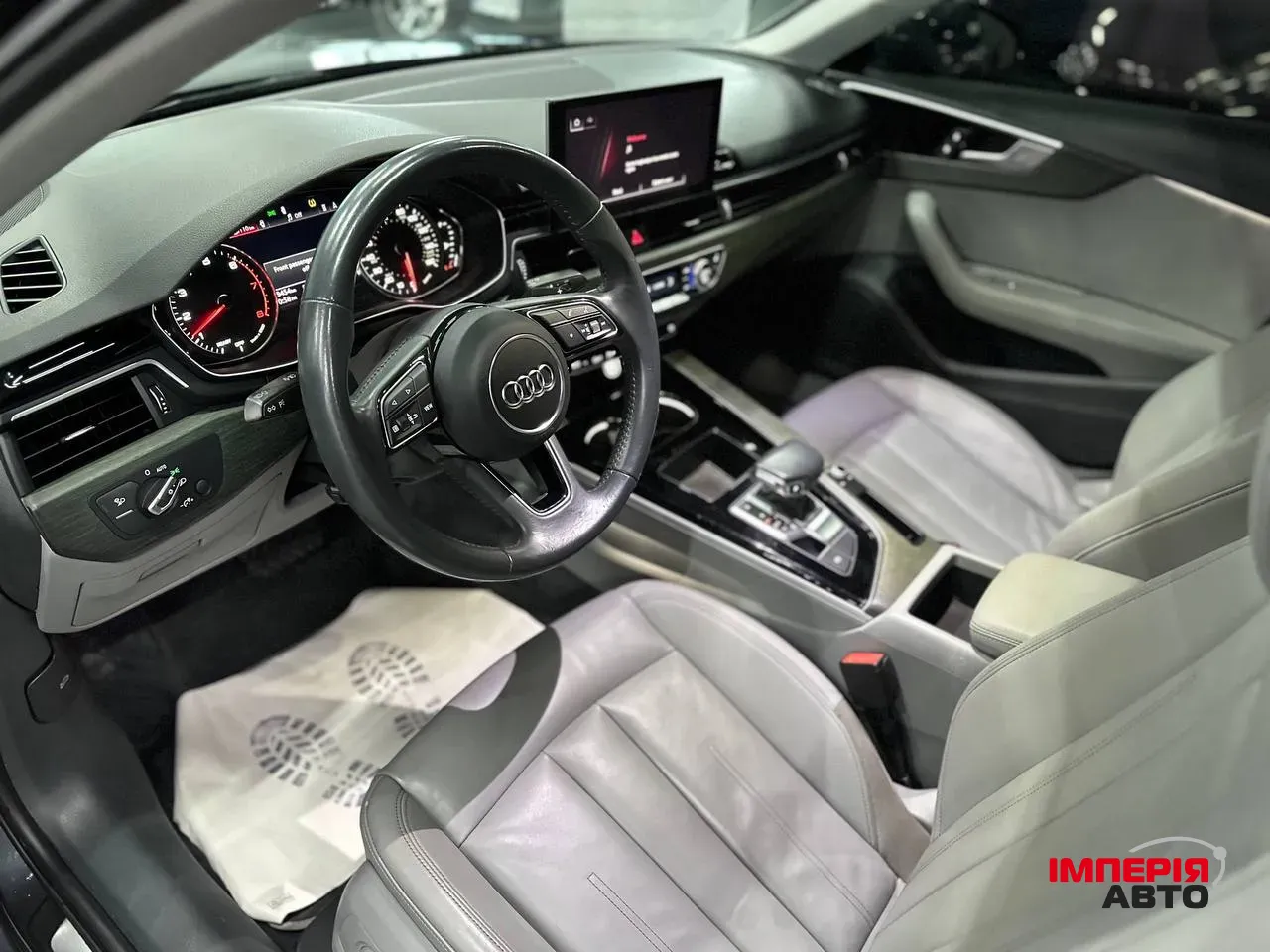 Audi A4 - фото 12