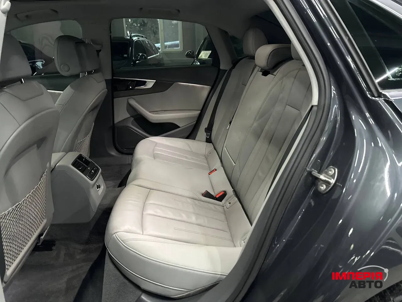 Audi A4 - фото 20