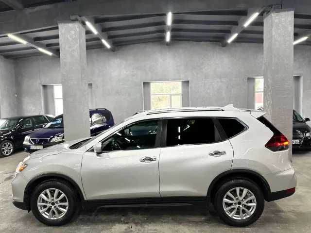 Nissan Rogue - фото 4