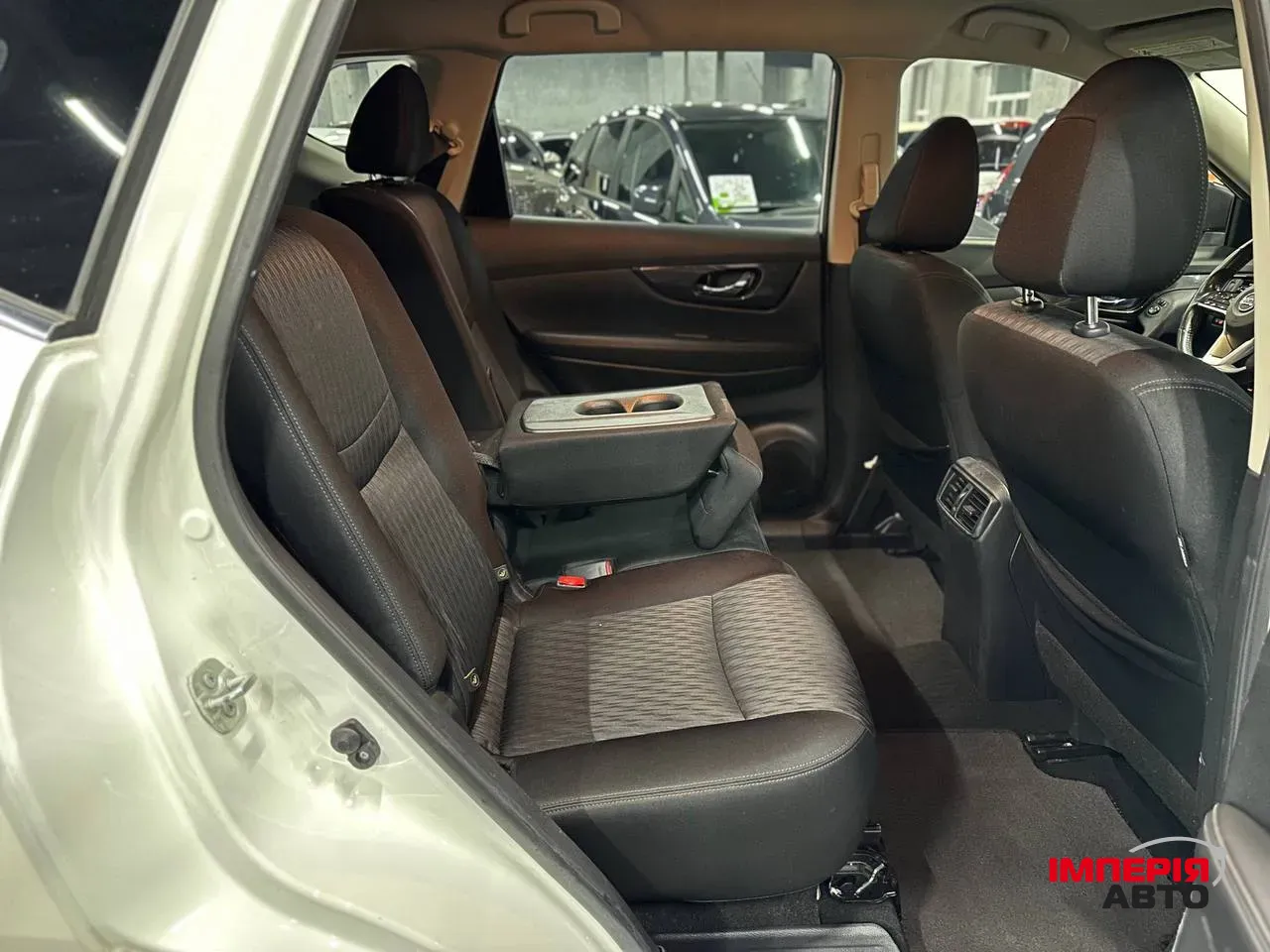 Nissan Rogue - фото 4