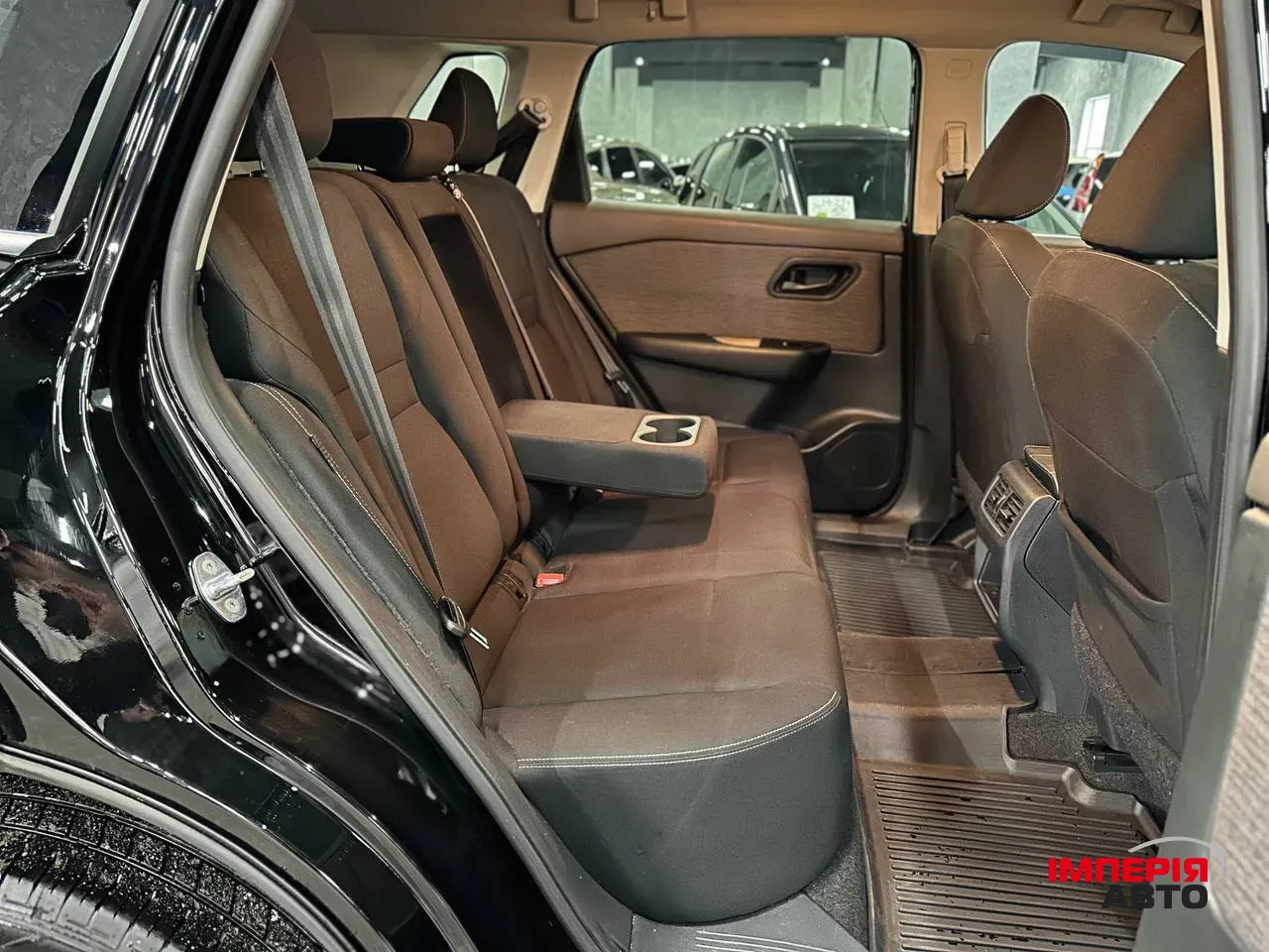 Nissan Rogue - фото 4