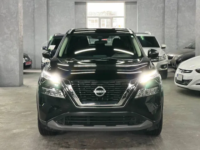 Nissan Rogue - фото 1