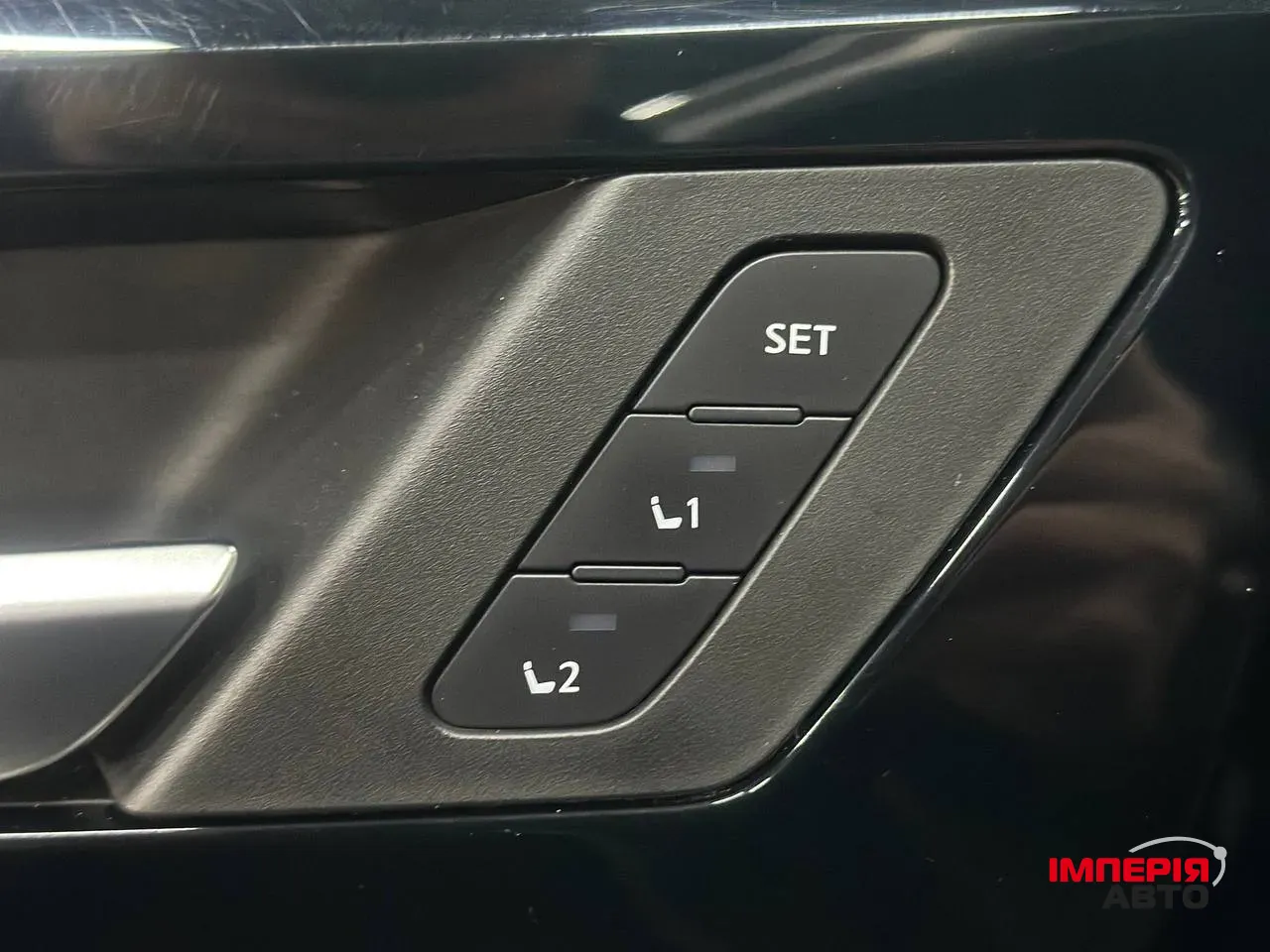 Mitsubishi Outlander - фото 16