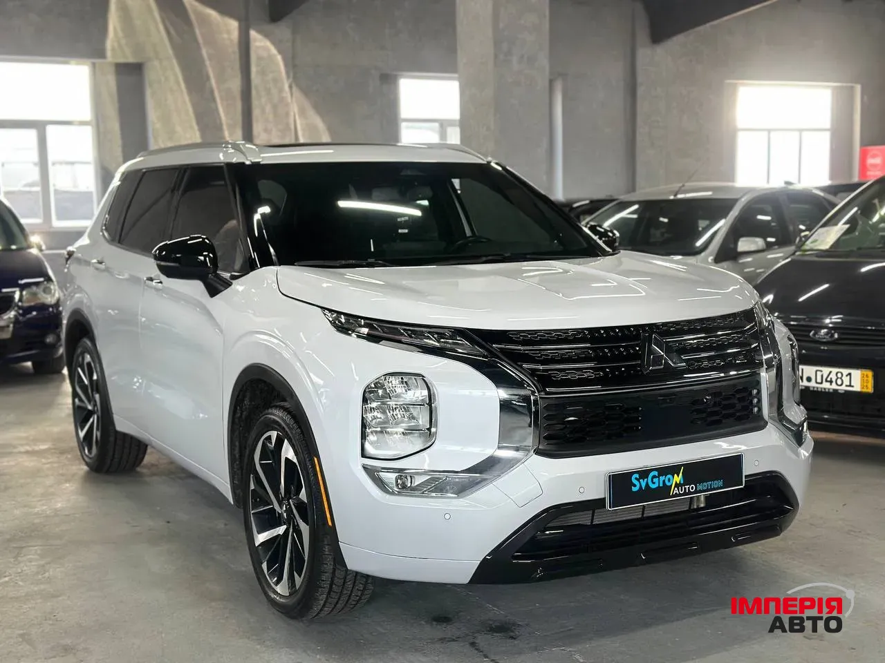 Mitsubishi Outlander - фото 5
