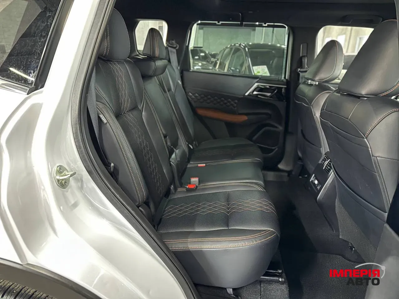 Mitsubishi Outlander - фото 21