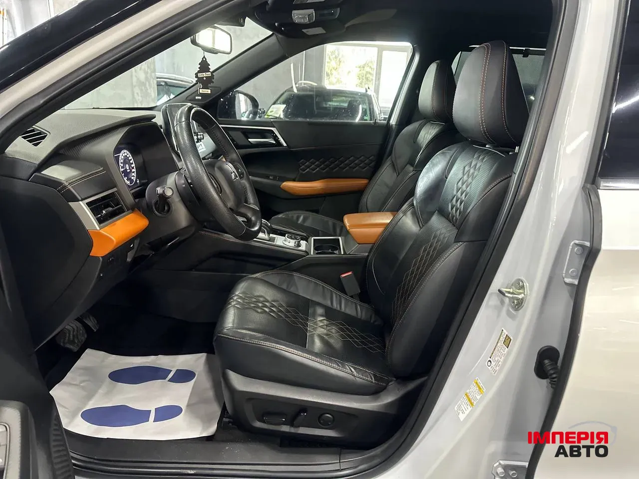 Mitsubishi Outlander - фото 3