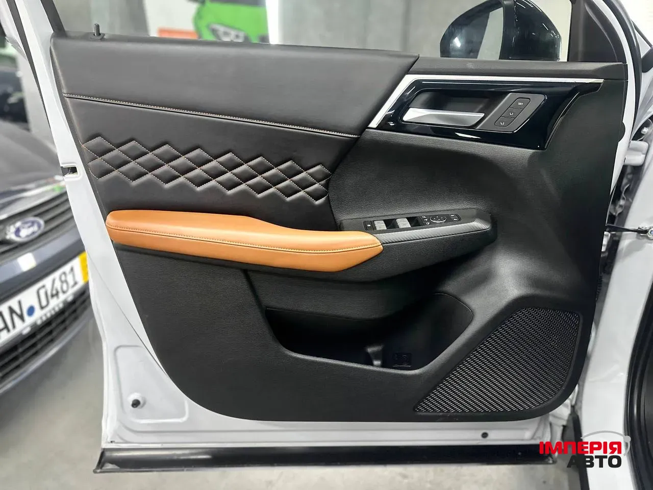 Mitsubishi Outlander - фото 15