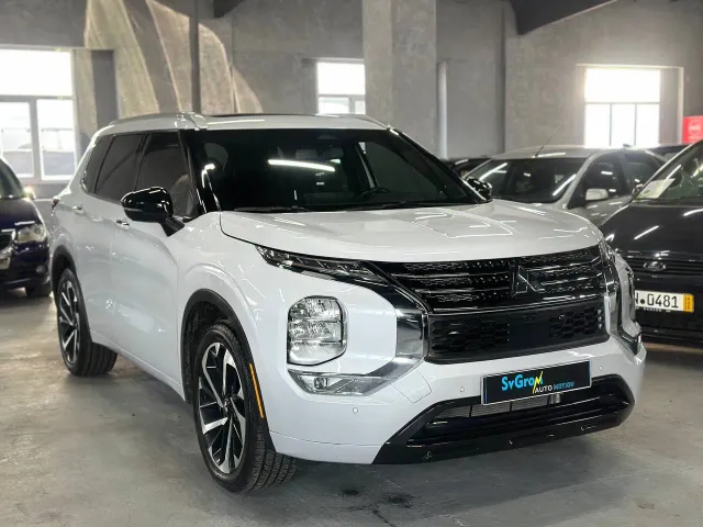 Mitsubishi Outlander - фото 5