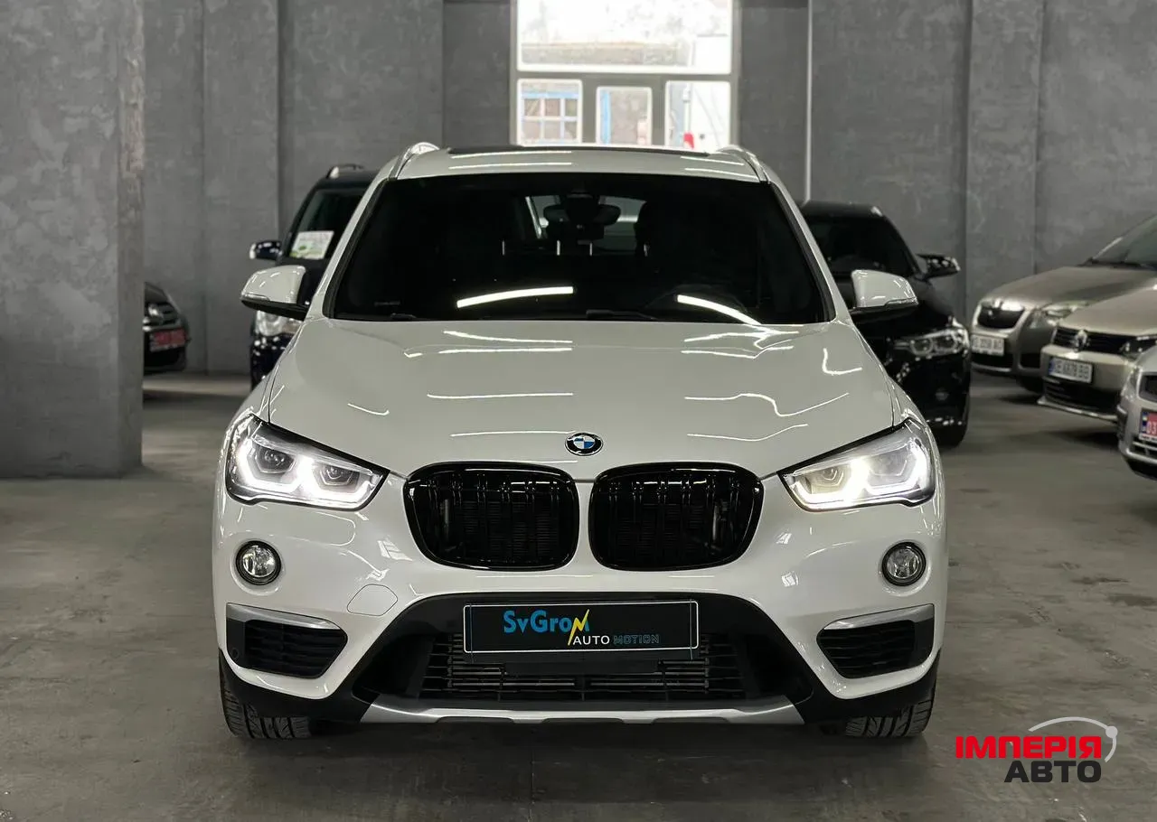 BMW X1 - фото 1
