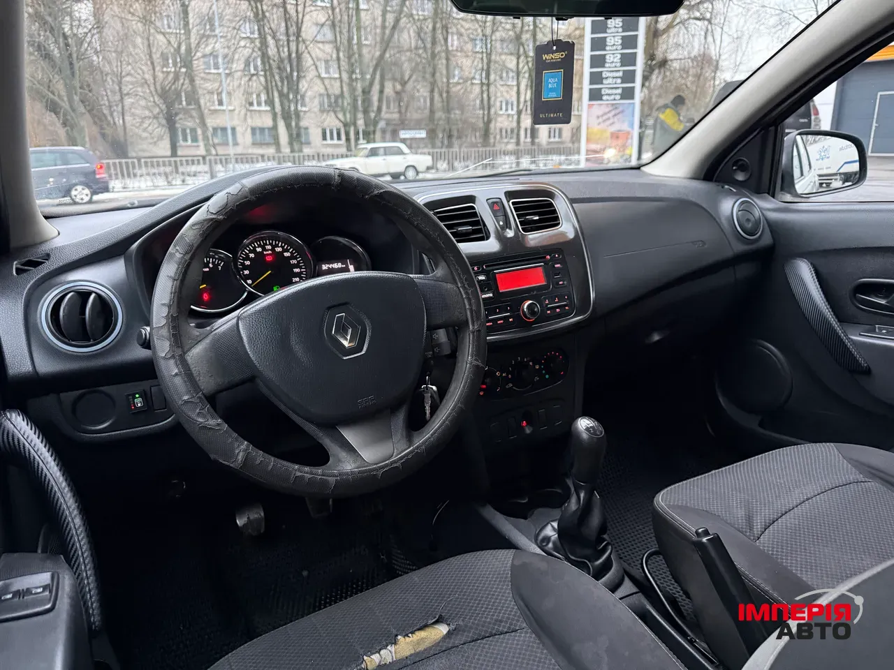 Renault Logan - фото 9