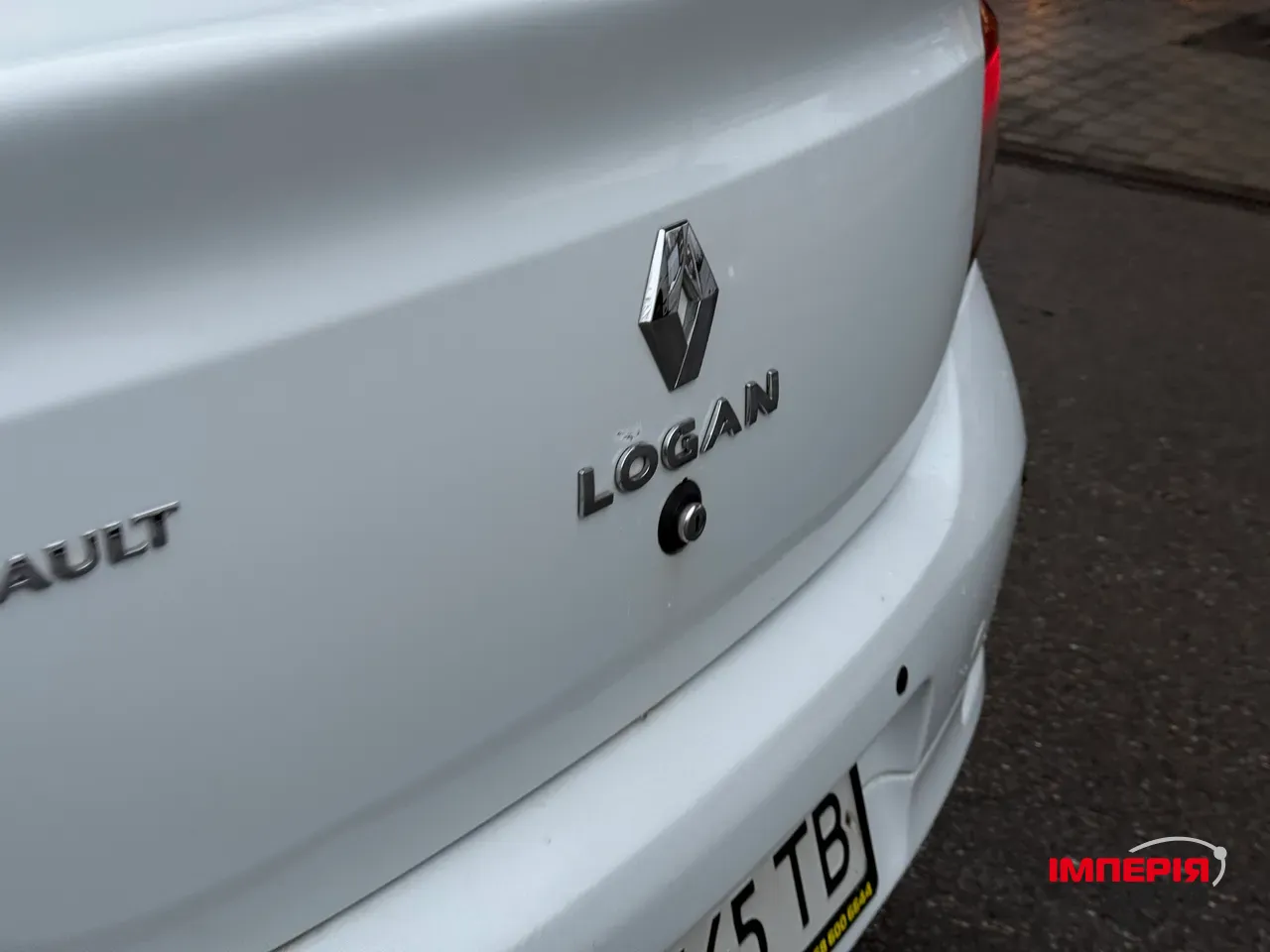 Renault Logan - фото 24