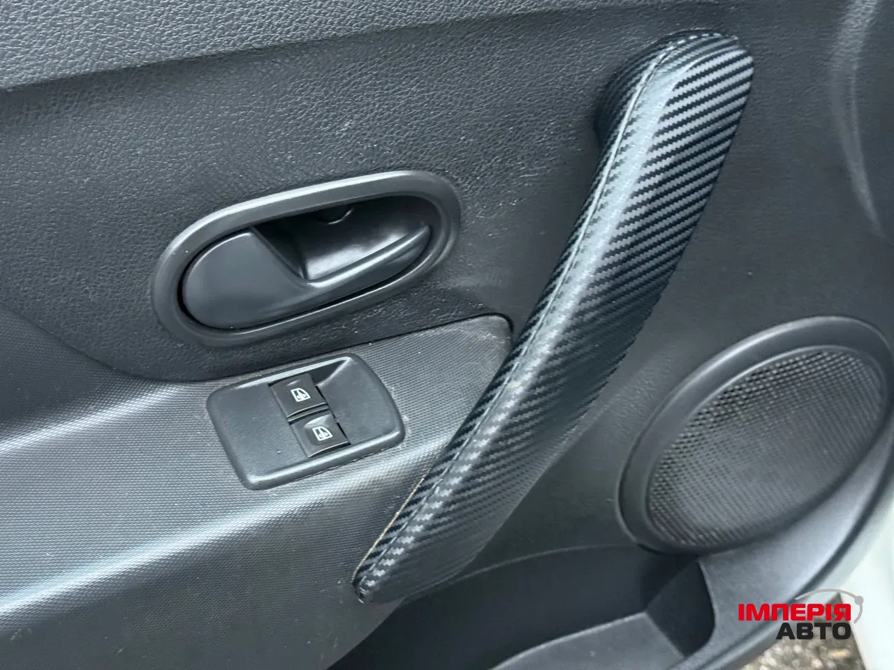 Renault Logan - фото 37