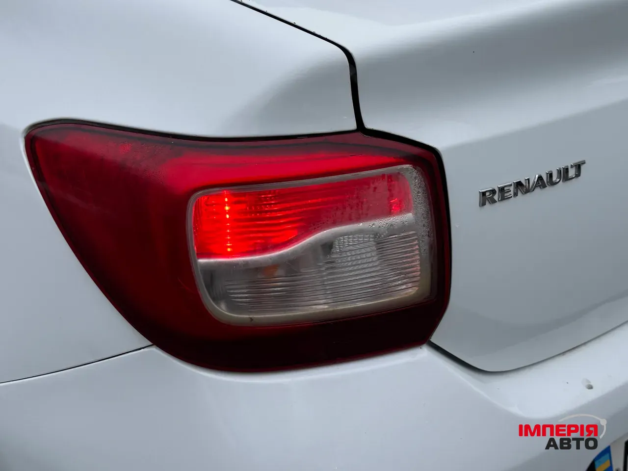 Renault Logan - фото 22