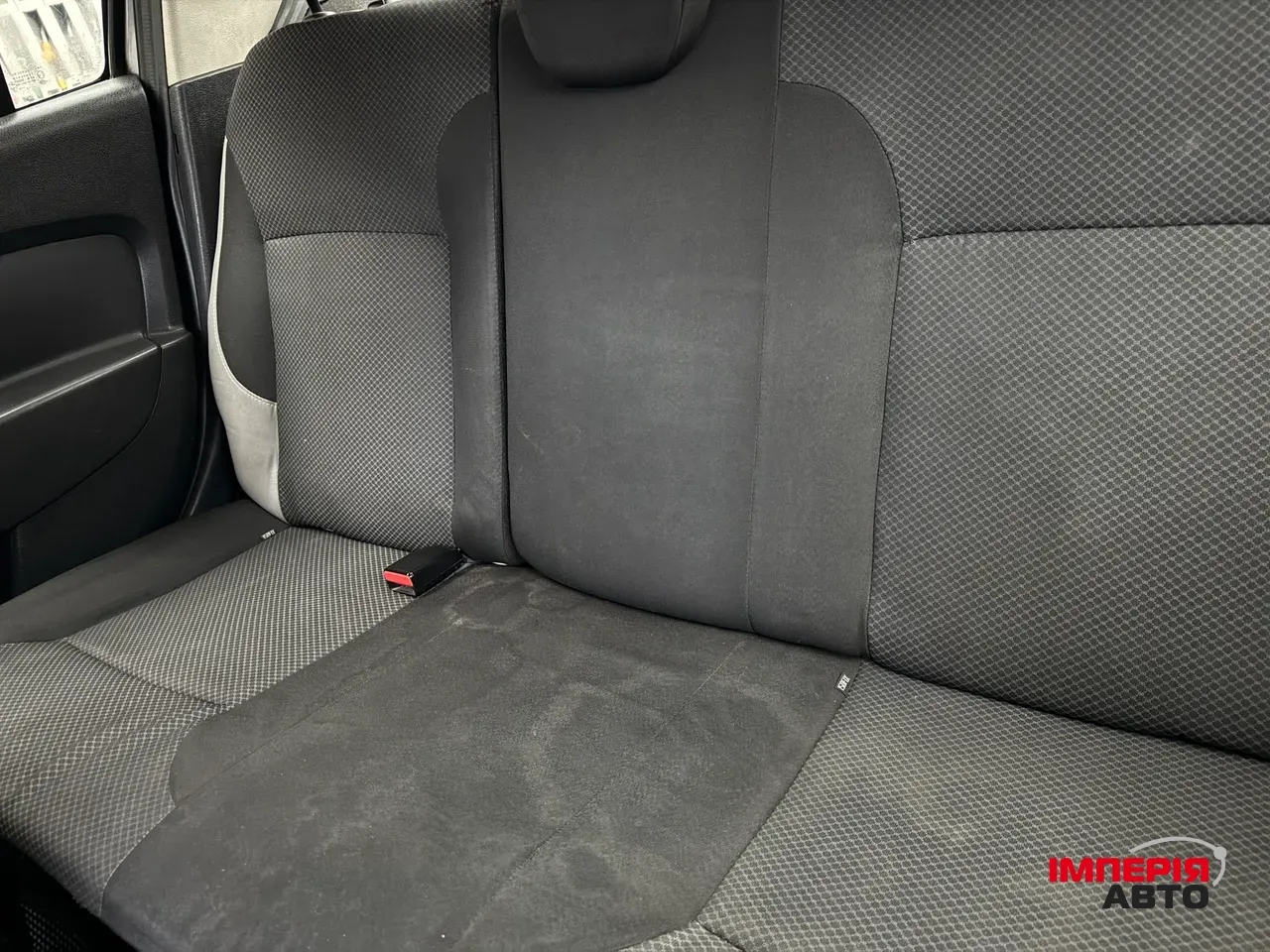 Renault Logan - фото 14