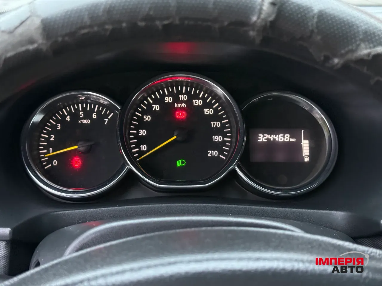 Renault Logan - фото 39