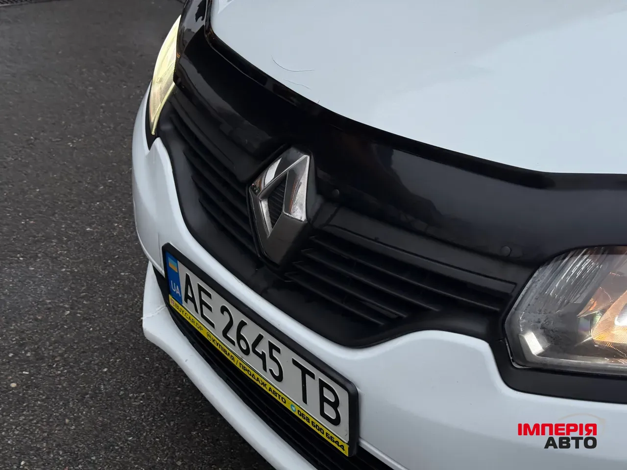 Renault Logan - фото 17
