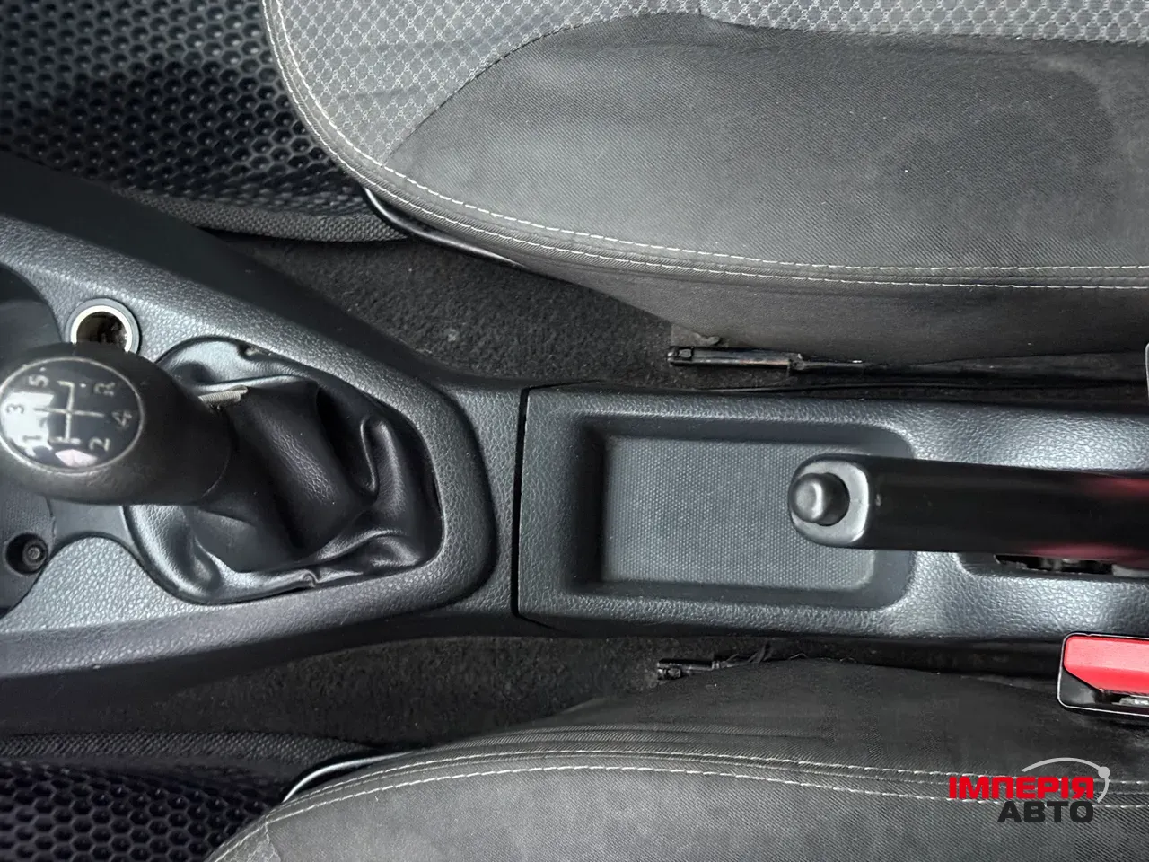 Renault Logan - фото 44