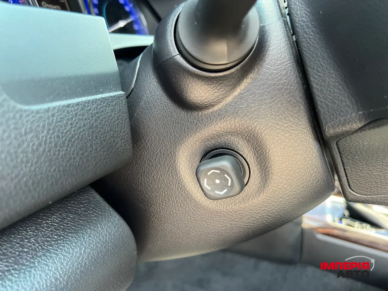 Toyota Camry - фото 4