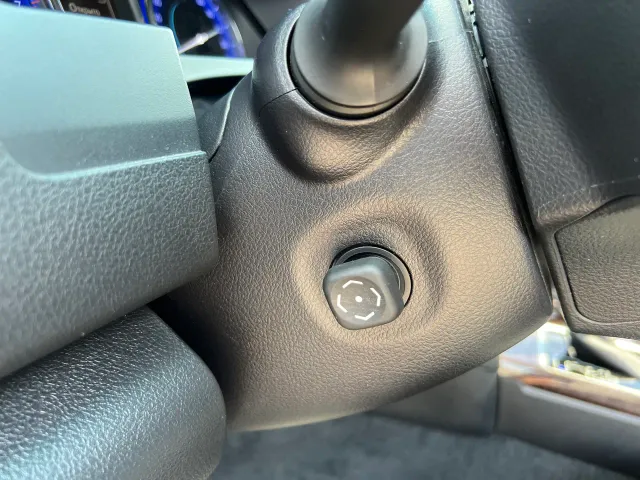 Toyota Camry - фото 4