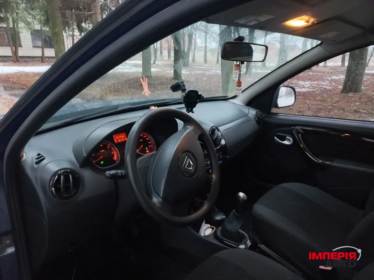 Dacia Duster - фото 8