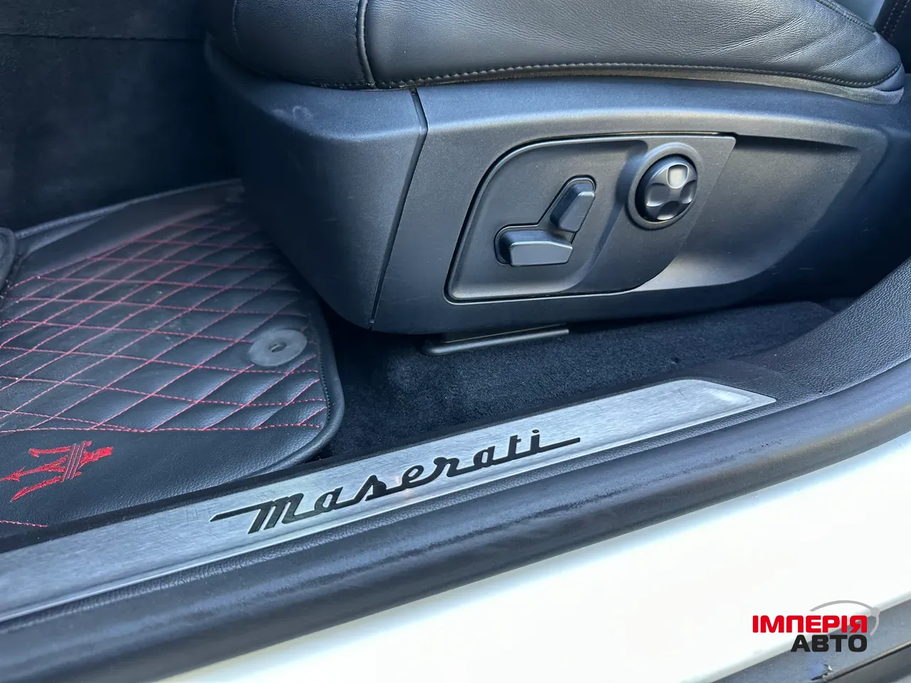 Maserati Levante - фото 19