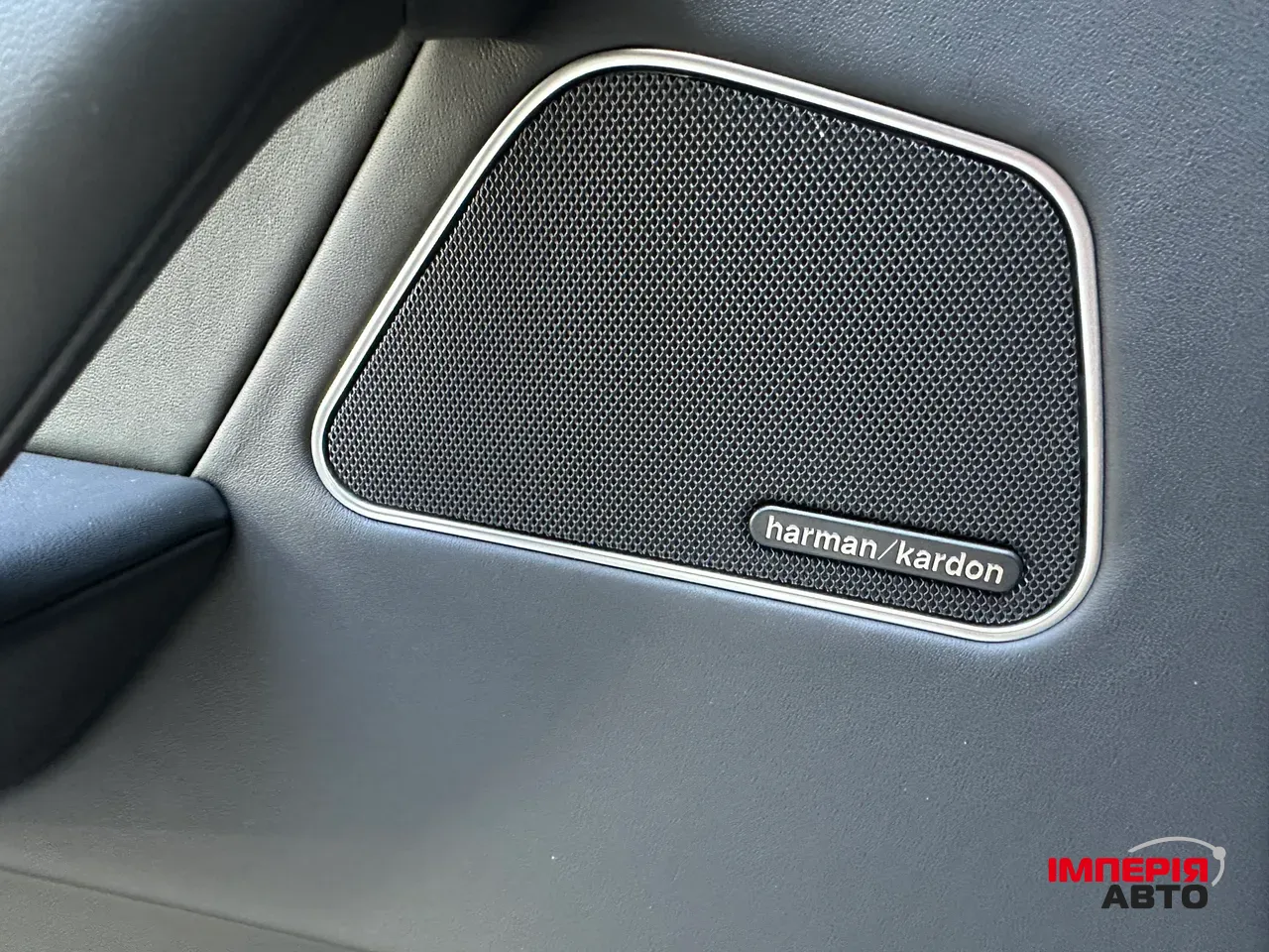 Maserati Levante - фото 18